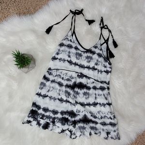 🏝Spaghetti strap romper (Used)🏝